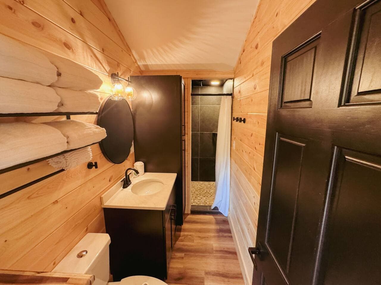 The Stargazer at The Narrows Cabins