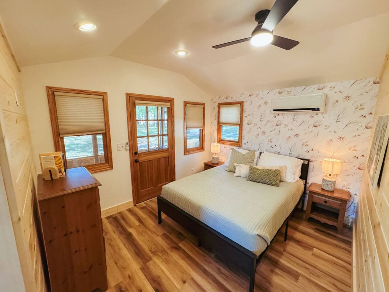 The Stargazer at The Narrows Cabins