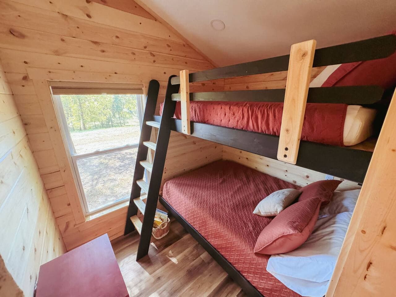The Stargazer at The Narrows Cabins