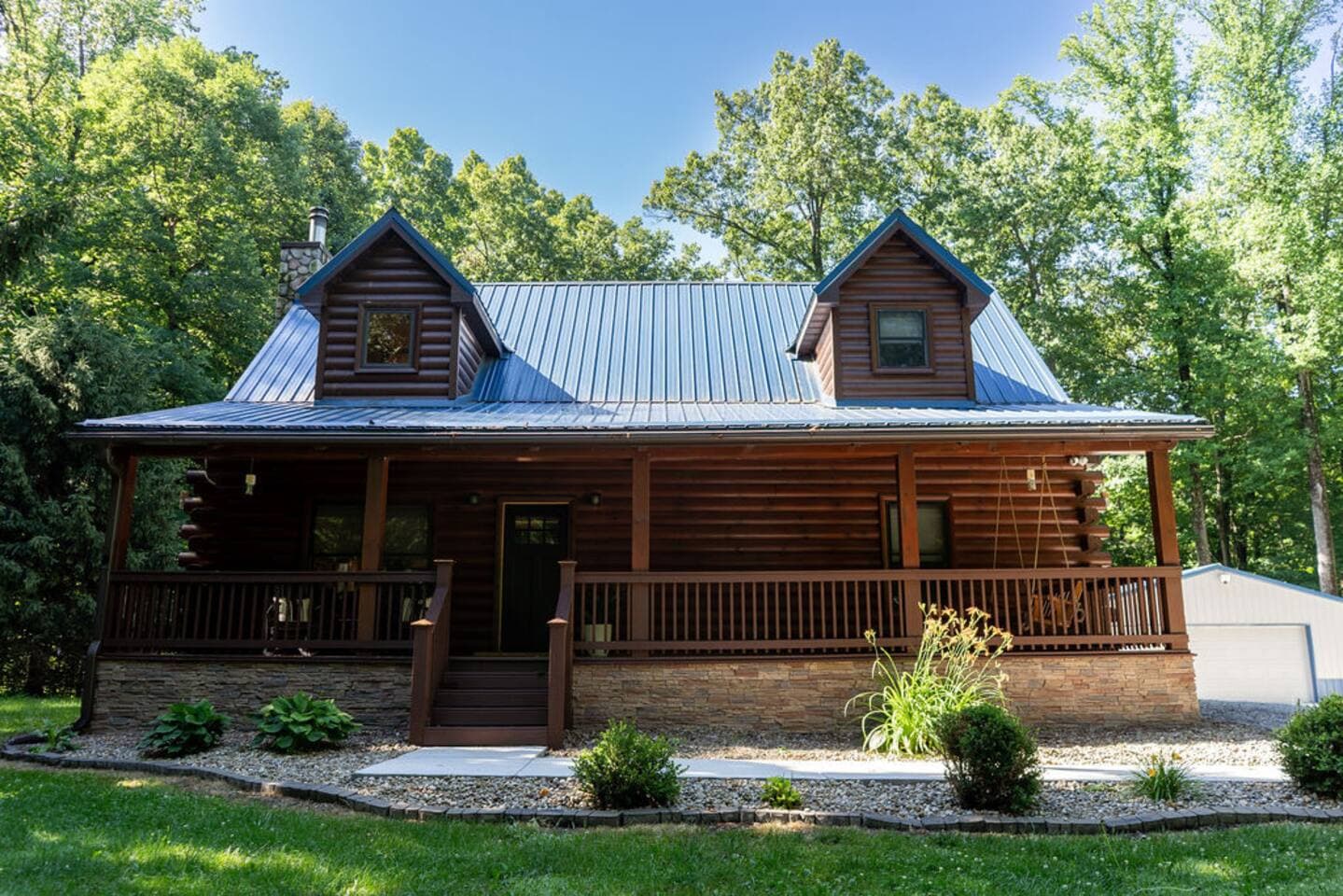 The Falcone Lodge